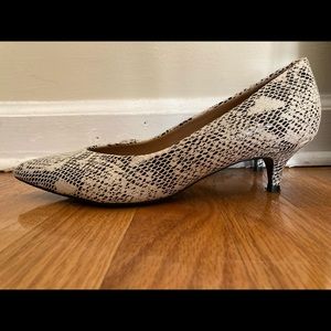 Snake print small heels like new
